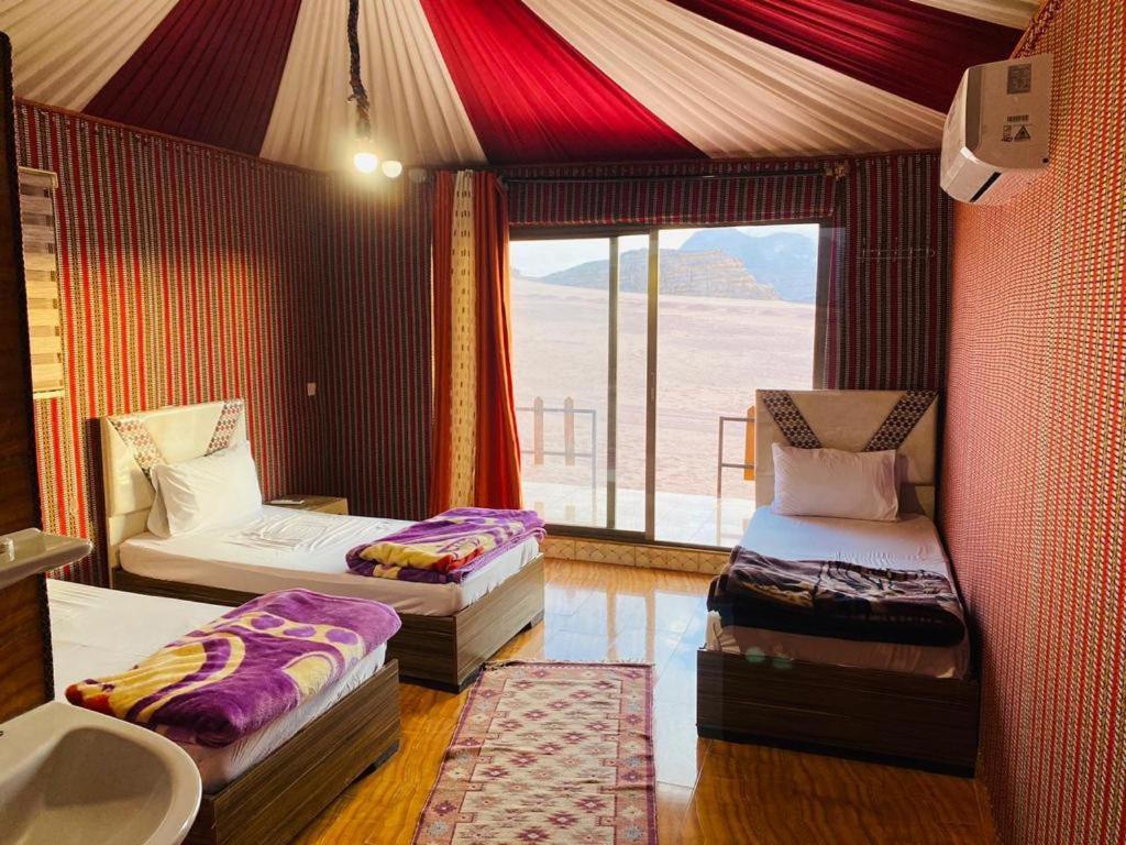 W Camp Wadi Rum Extérieur photo
